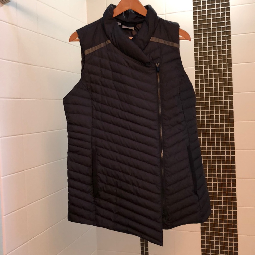 Athleta Black Quilted Asymmetric Zip Vest